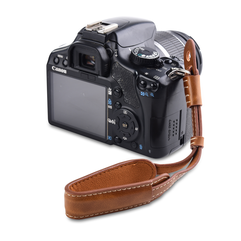 Cinghia da polso ad anello in  - Camera Strap Leather recensione e prezzo